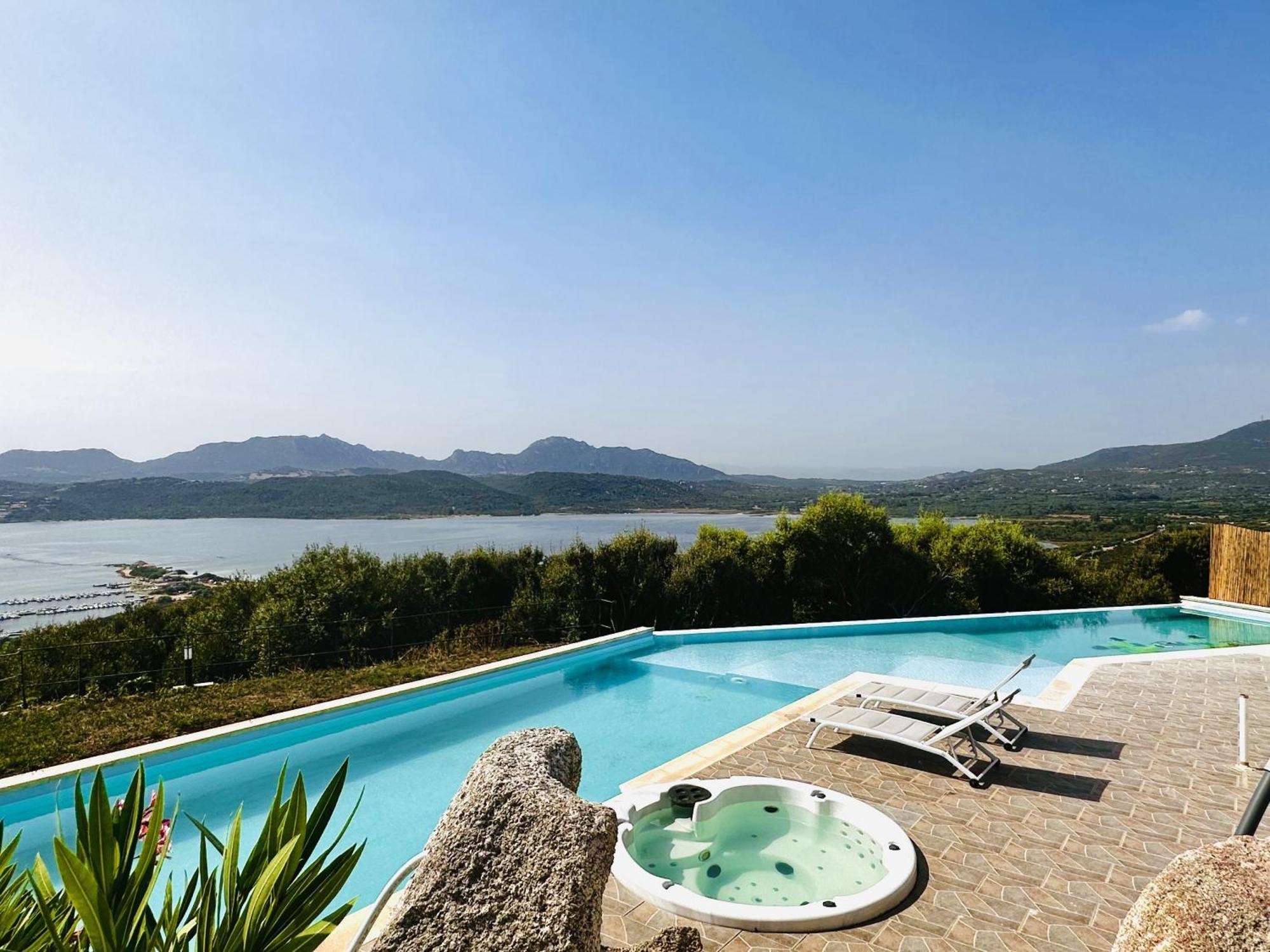 Domo S'Altura Hotel Porto Rotondo Buitenkant foto